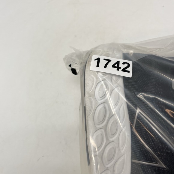 Athletic_Shoes